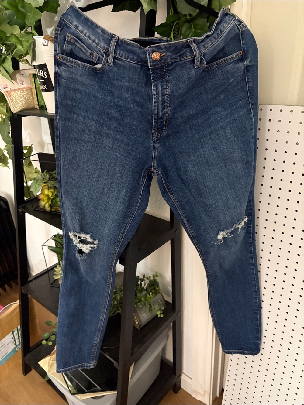 Old Navy Dark Blue Distressed Women’s Skinny Jeans